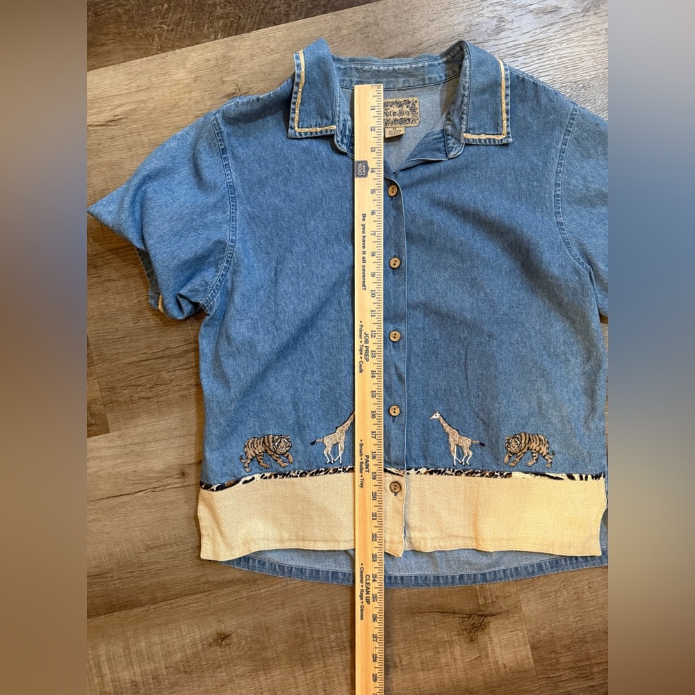 Tantrum Blues Vintage Denim Safari Button-Up Animal π¦ π¦ Shirt Size XL - Picture 16 of 16